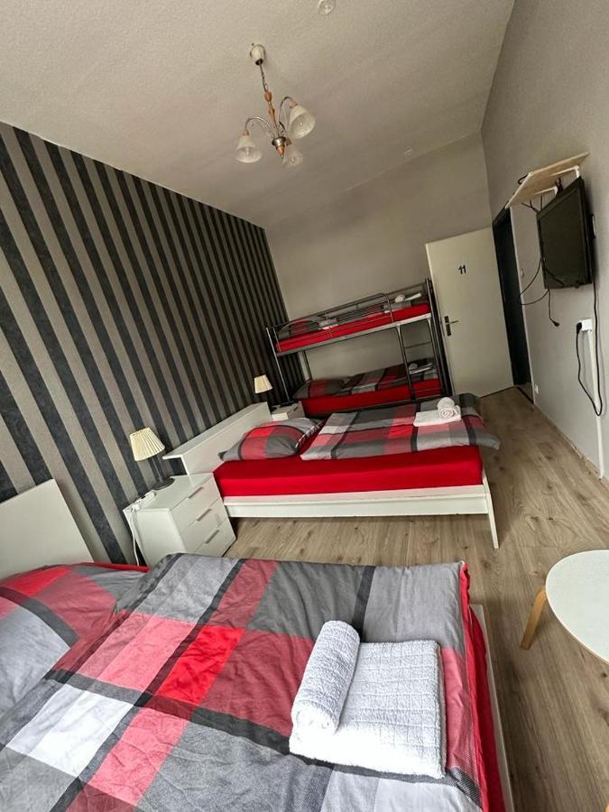 Adam'S Hostel - Self Check-In & Only Private Rooms Dusseldorf Exterior photo