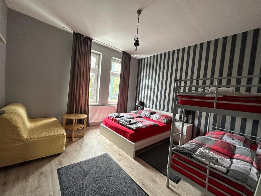 Adam'S Hostel - Self Check-In & Only Private Rooms Dusseldorf Exterior photo