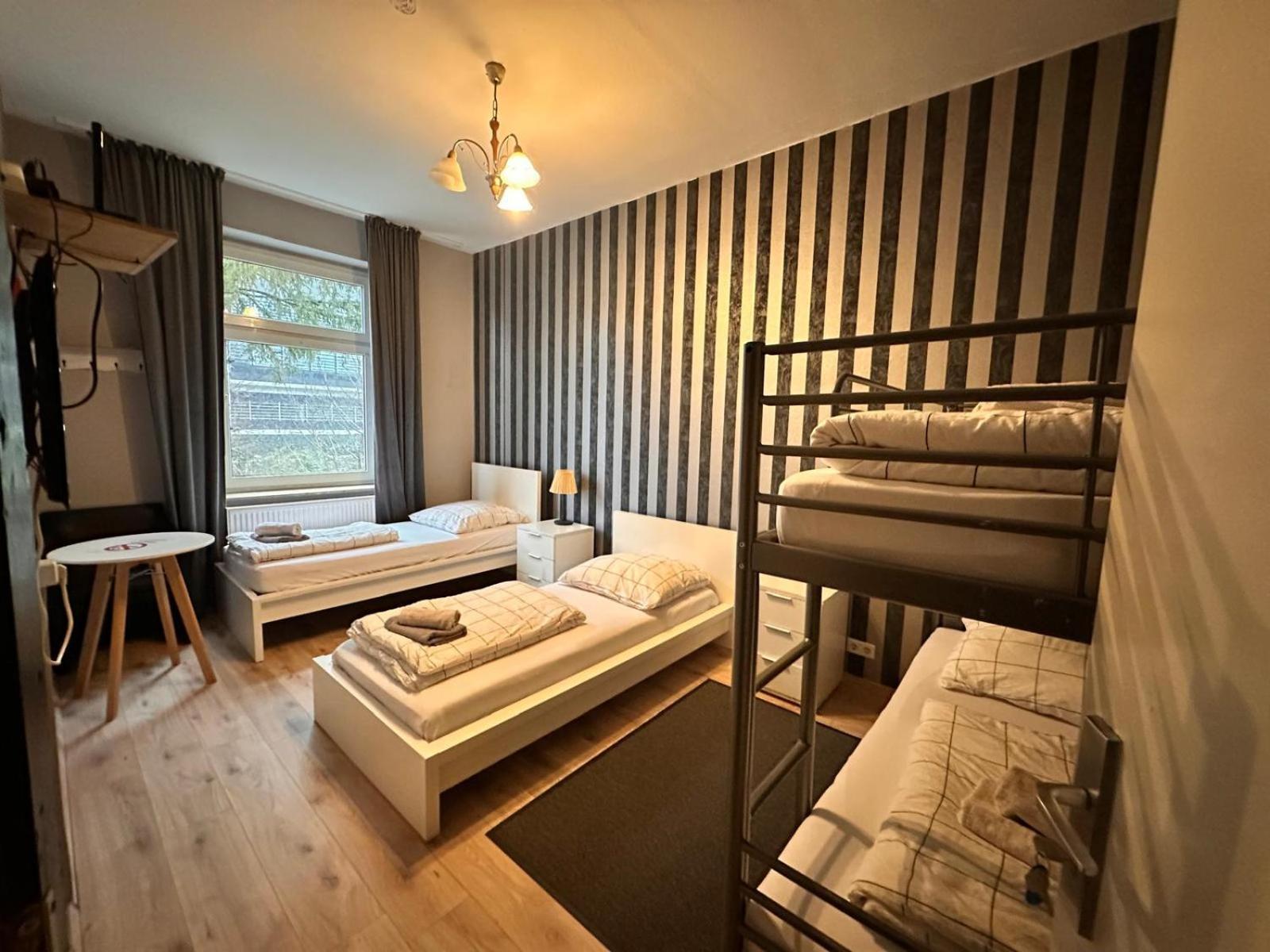 Adam'S Hostel - Self Check-In & Only Private Rooms Dusseldorf Exterior photo